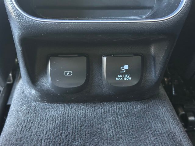 2023 Genesis GV70 2.5T photo 3