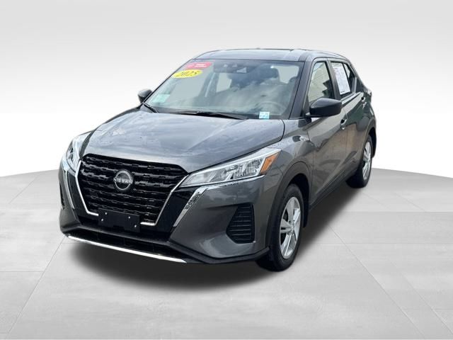 2025 Nissan Kicks Play S photo 3