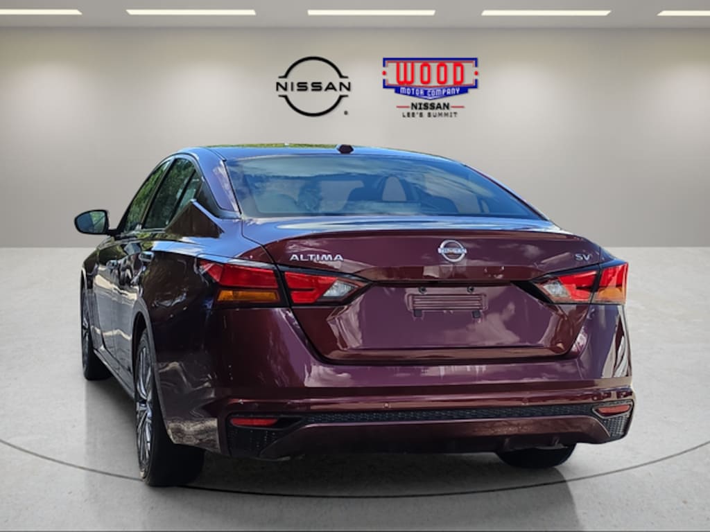 Used 2024 Nissan Altima 2.5 SV Sedan