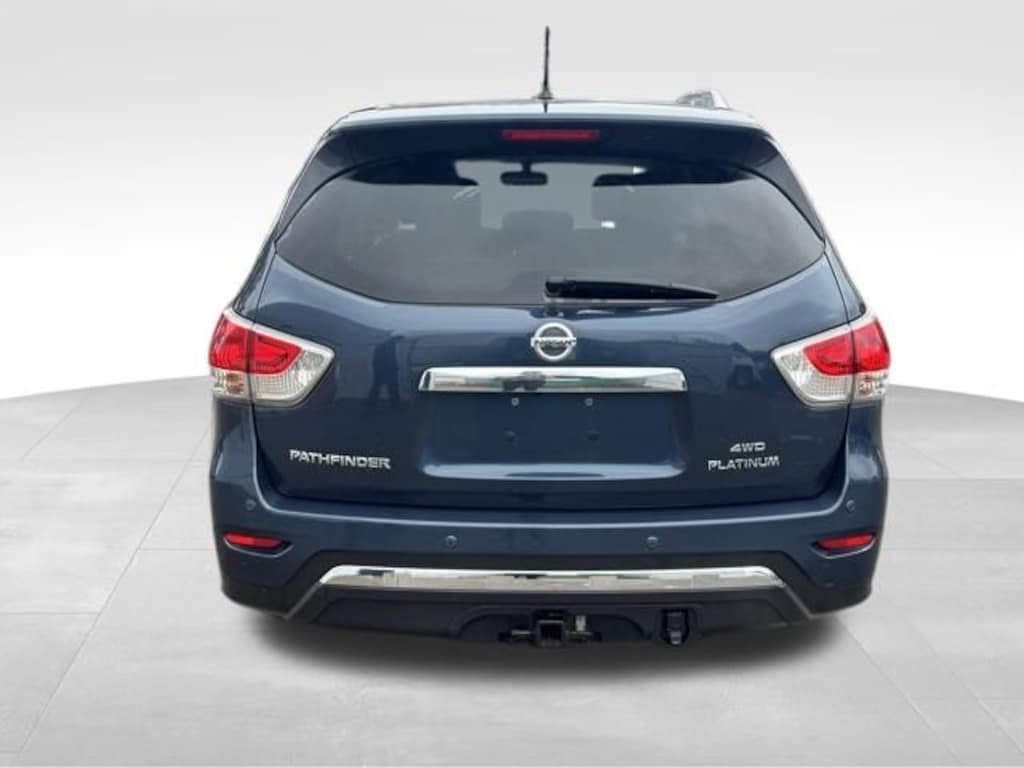 Used 2016 Nissan Pathfinder Platinum SUV