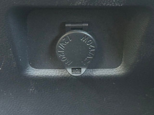 2024 Toyota RAV4 LE photo 4