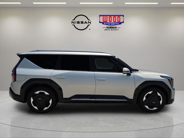 Used 2024 Kia EV9 Land with VIN KNDADFS57R6028389 for sale in Lee's Summit, MO
