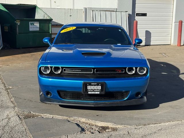 Used 2023 Dodge Challenger R/T with VIN 2C3CDZBT0PH649045 for sale in Kansas City
