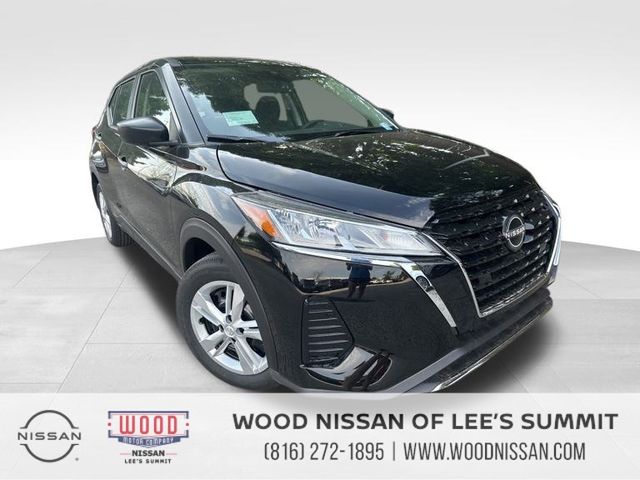 2025 Nissan KICKS PLAY Base's photo