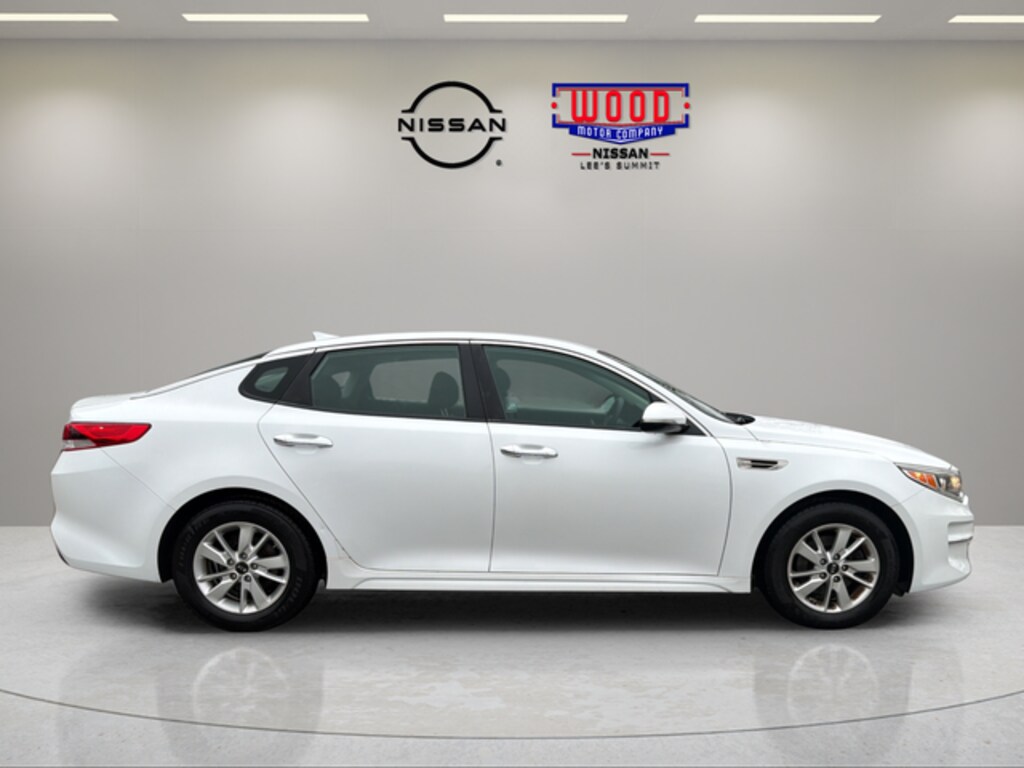 Used 2018 Kia Optima LX Sedan