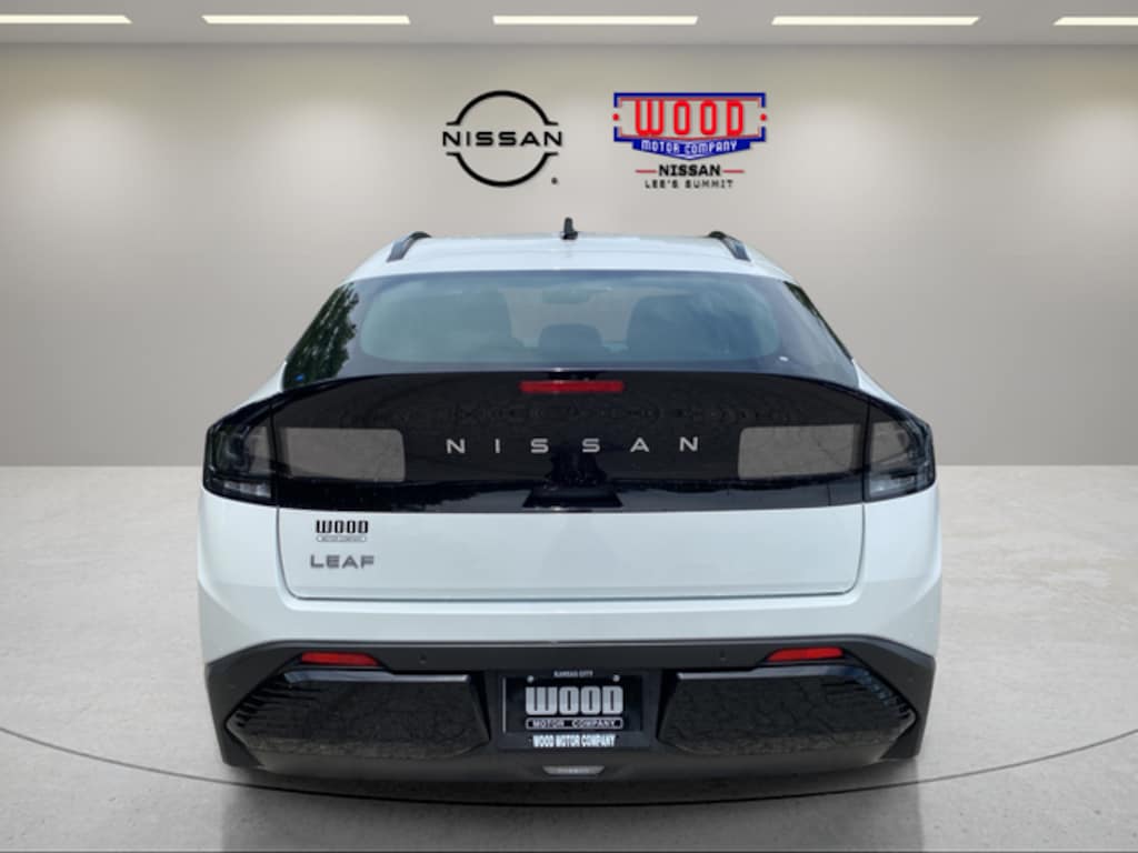 New 2026 Nissan LEAF PLATINUM+ SUV