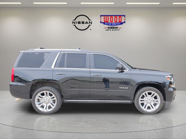 Used 2020 Chevrolet Tahoe Premier with VIN 1GNSKCKJ3LR269823 for sale in Kansas City