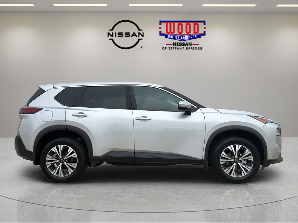 Used 2023 Nissan Rogue SV with VIN 5N1BT3BB8PC823215 for sale in Kansas City