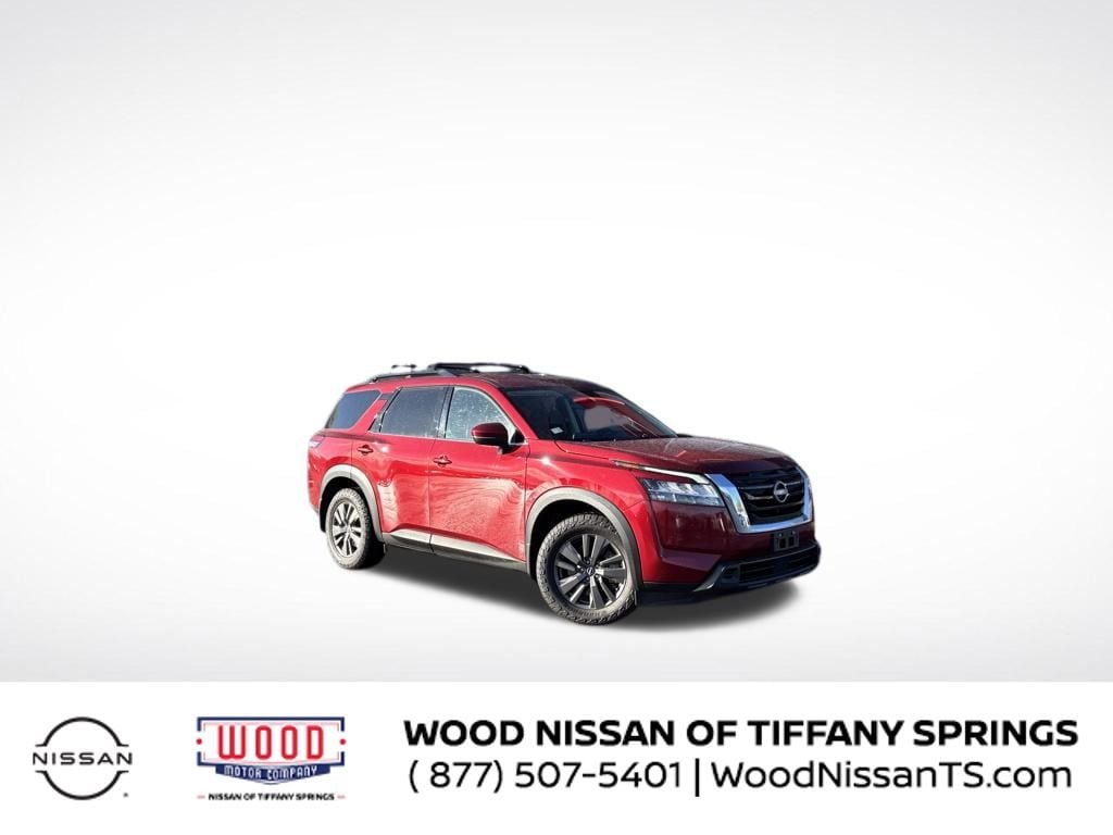 2022 Nissan Pathfinder SV's photo