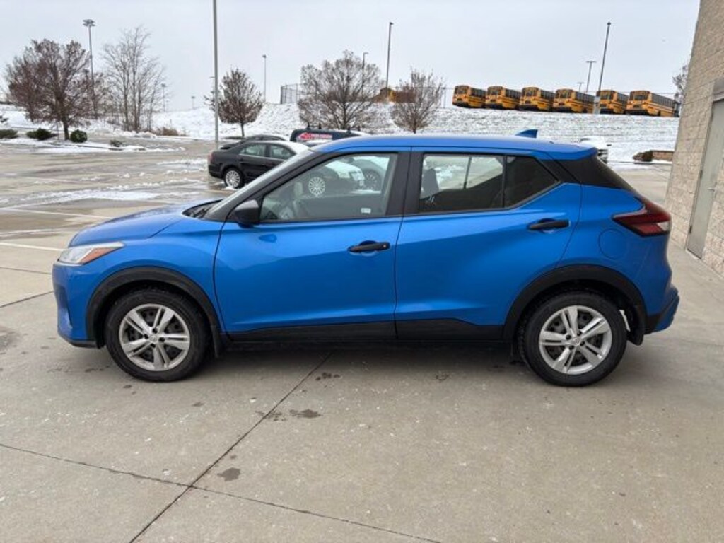 Used 2023 Nissan Kicks S SUV