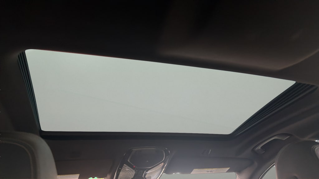 2023 BMW 5 Series 530e - Photo 17