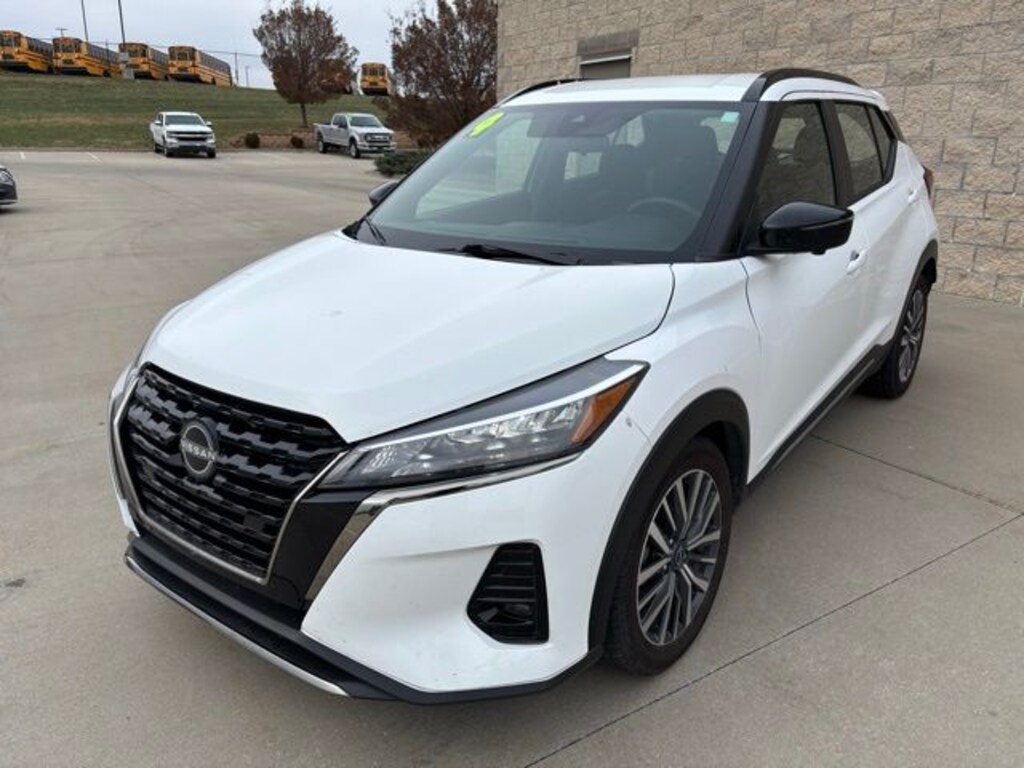 Used 2024 Nissan Kicks SR SUV