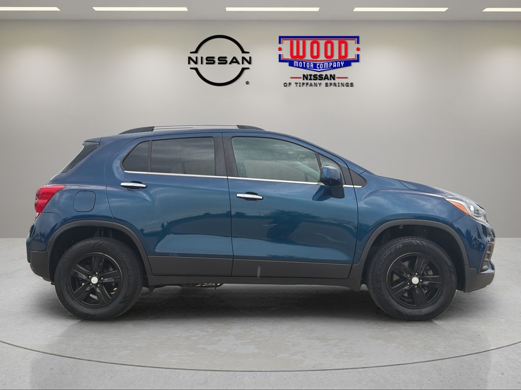 Used 2020 Chevrolet Trax LT with VIN 3GNCJPSB1LL150747 for sale in Kansas City