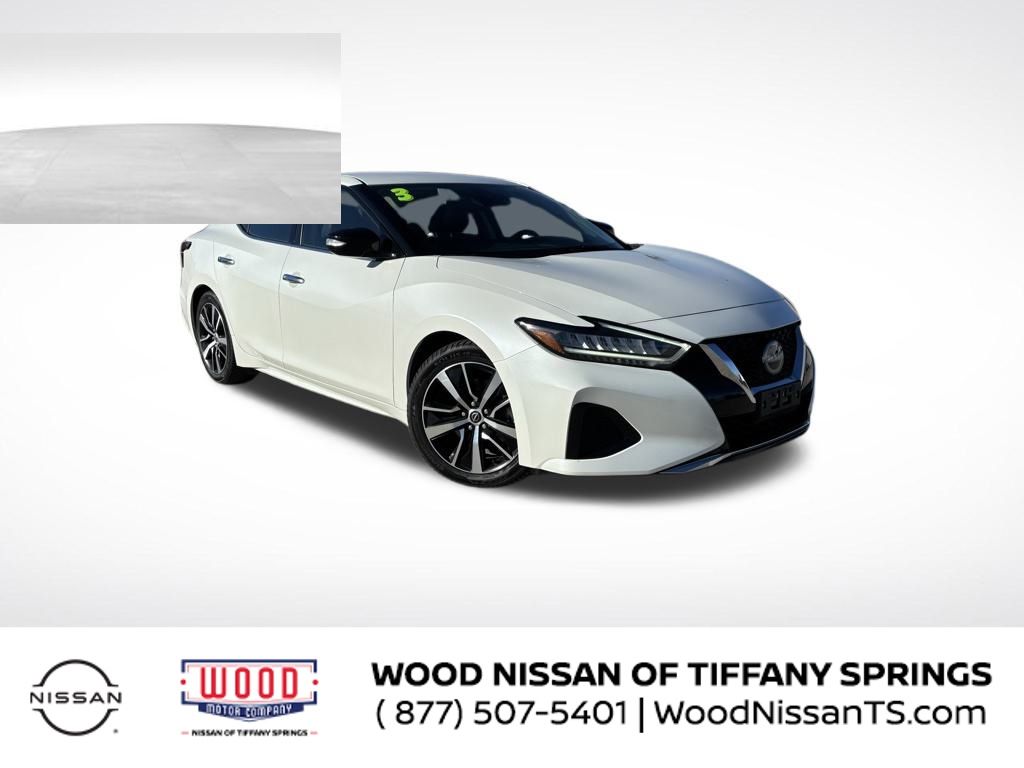 2023 Nissan Maxima SV's photo