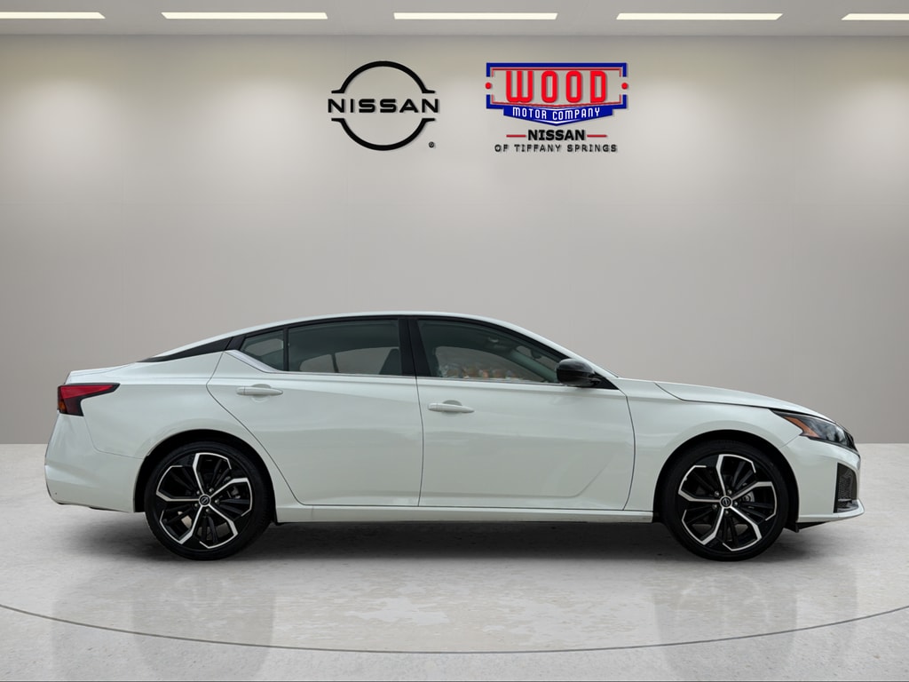 Used 2026 Nissan Altima SR with VIN 1N4BL4CV6TN320869 for sale in Kansas City