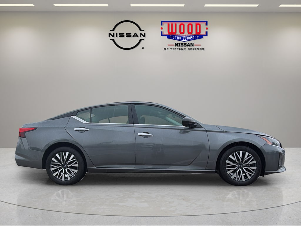 Used 2025 Nissan Altima SV with VIN 1N4BL4DV9SN339705 for sale in Kansas City