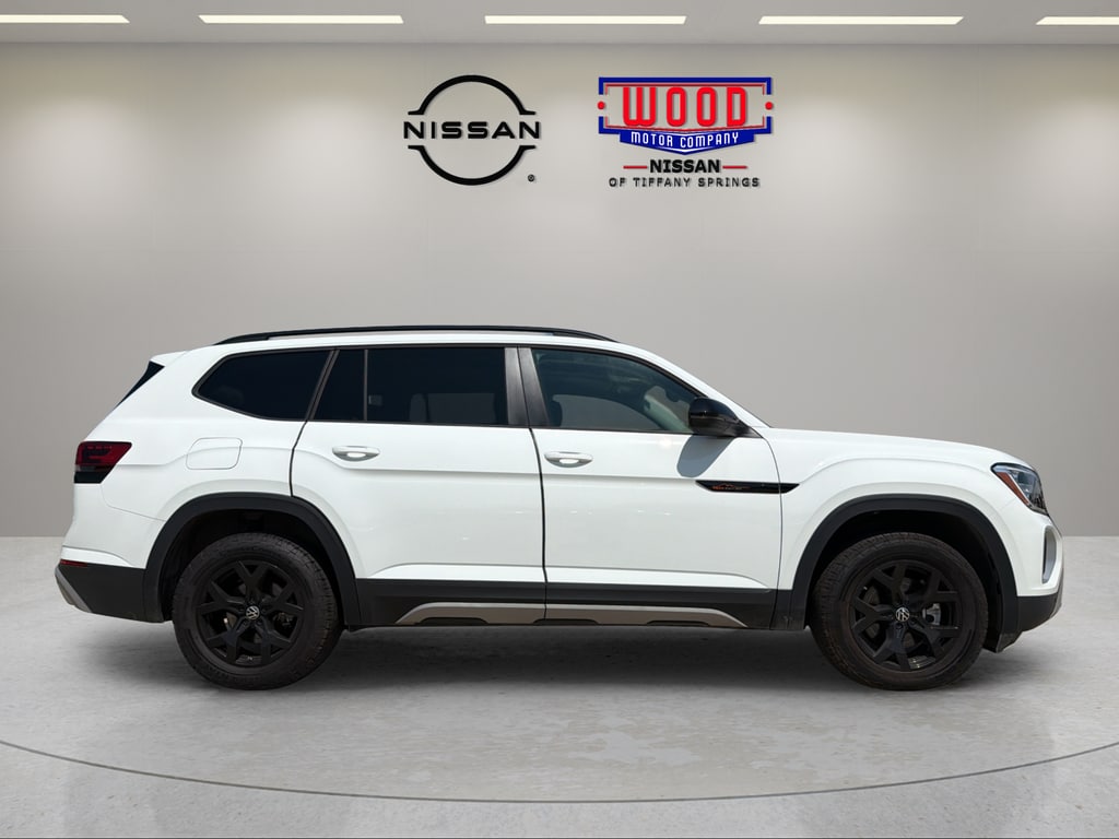 Used 2025 Volkswagen Atlas Atlas Peak Edition with VIN 1V2CR2CA4SC562454 for sale in Kansas City