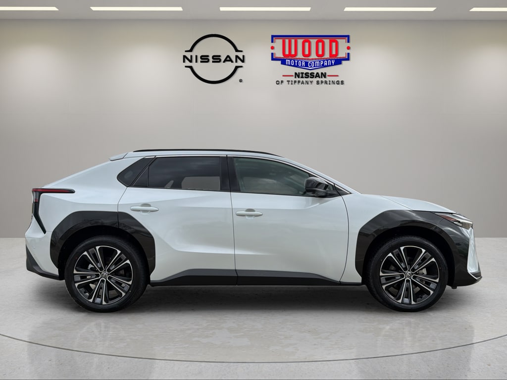 Used 2024 Toyota bZ4X Limited with VIN JTMABACA7RA058719 for sale in Kansas City, MO