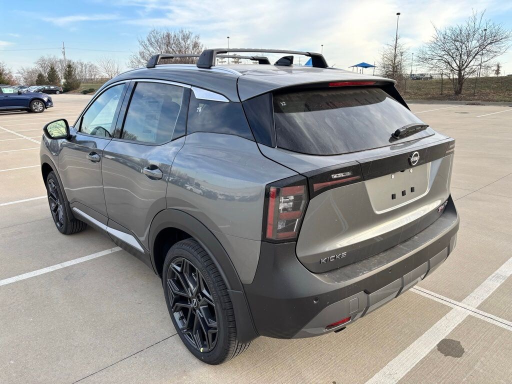 New 2026 Nissan Kicks SR SUV