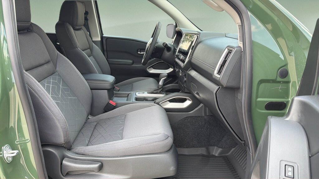 2026 Nissan Frontier SV - Photo 11