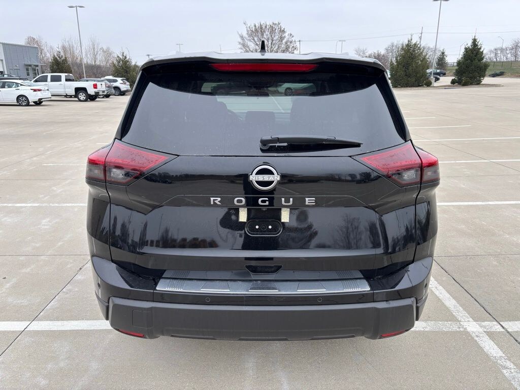 New 2026 Nissan Rogue SV SUV