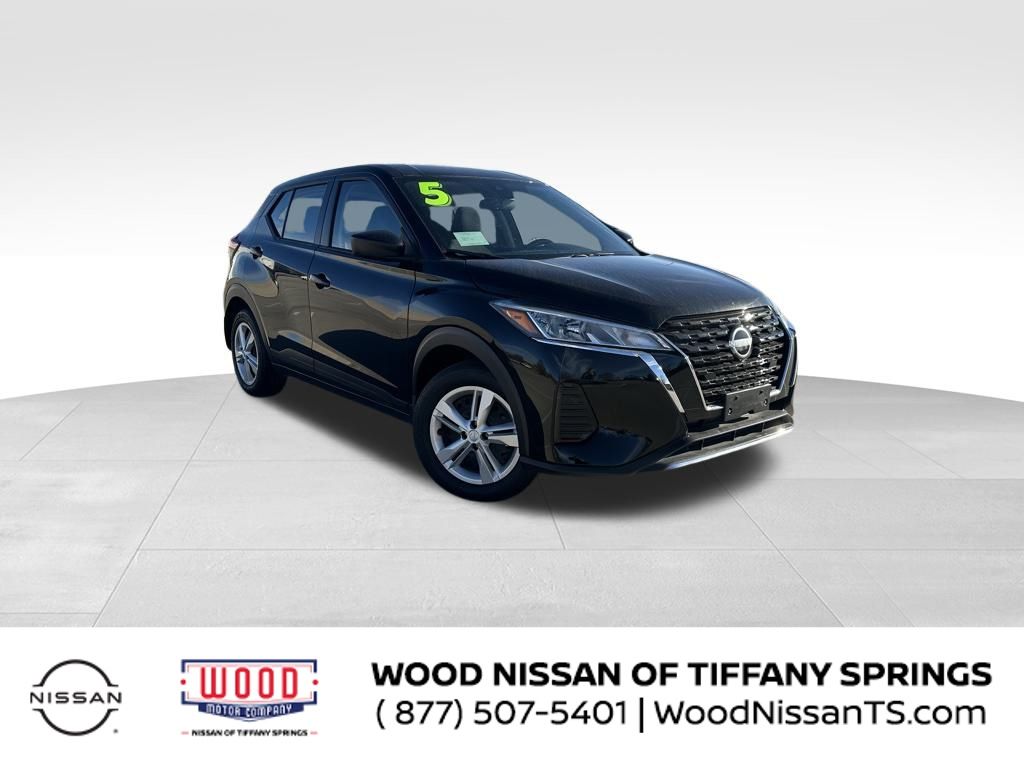 2025 Nissan KICKS PLAY Base's photo