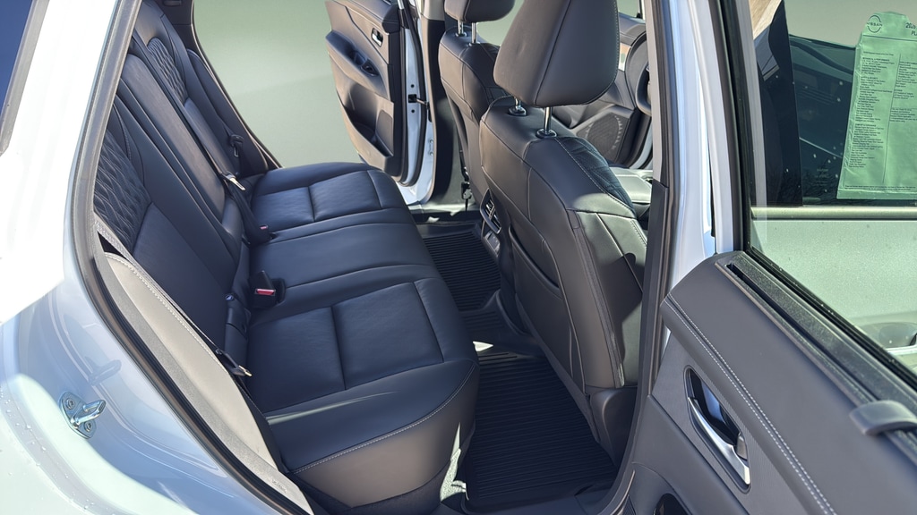 2026 Nissan Murano Platinum - Photo 16