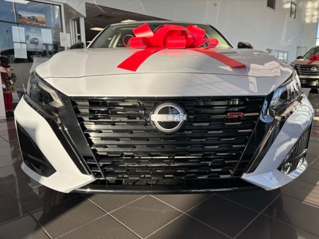New 2025 Nissan Altima SR Sedan