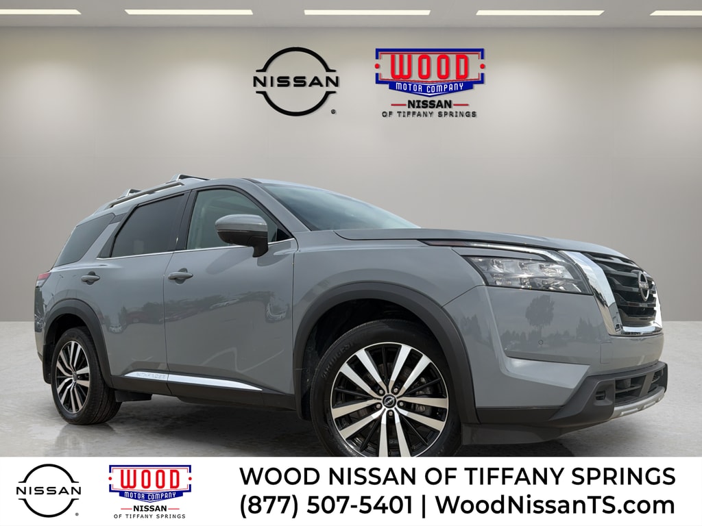 2025 Nissan Pathfinder Platinum 4WD's photo