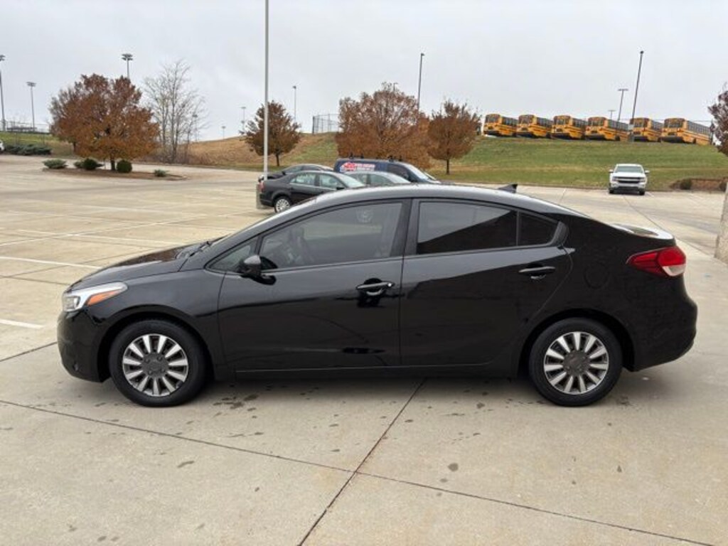 Used 2017 Kia Forte LX Sedan