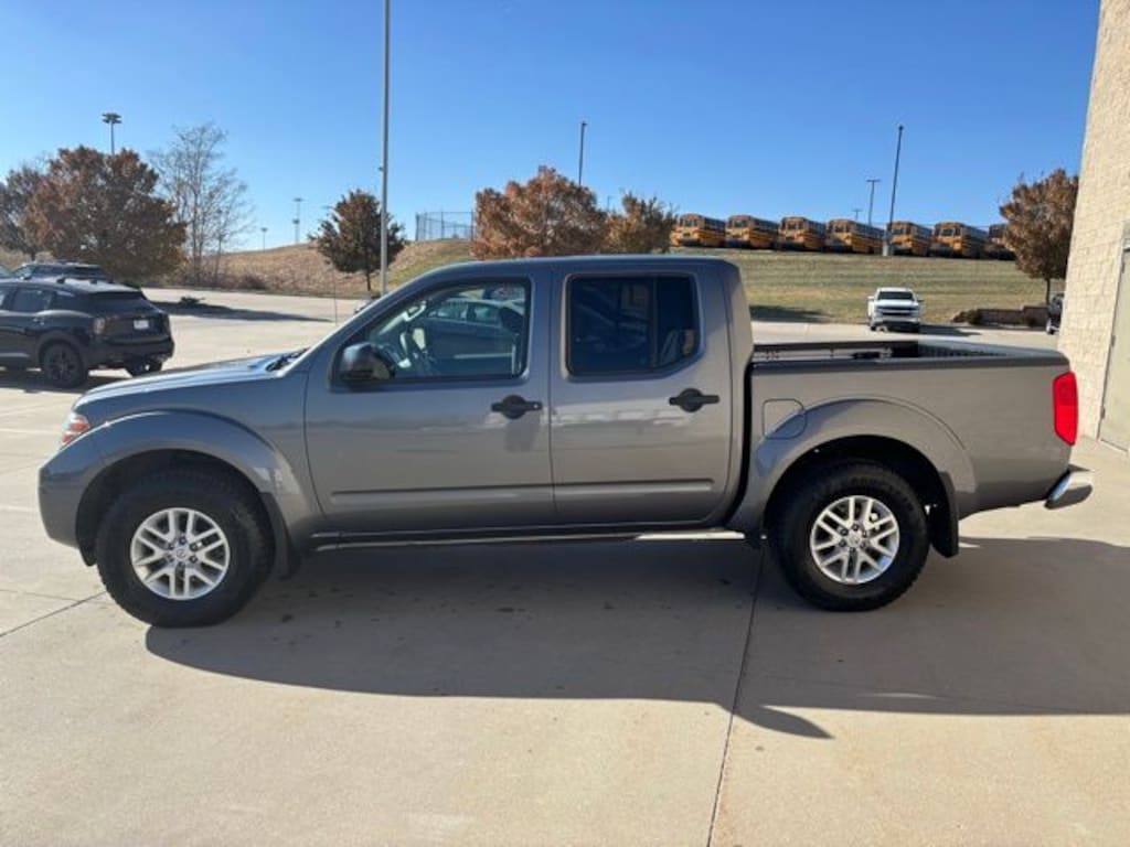 Used 2019 Nissan Frontier SV Truck Crew Cab
