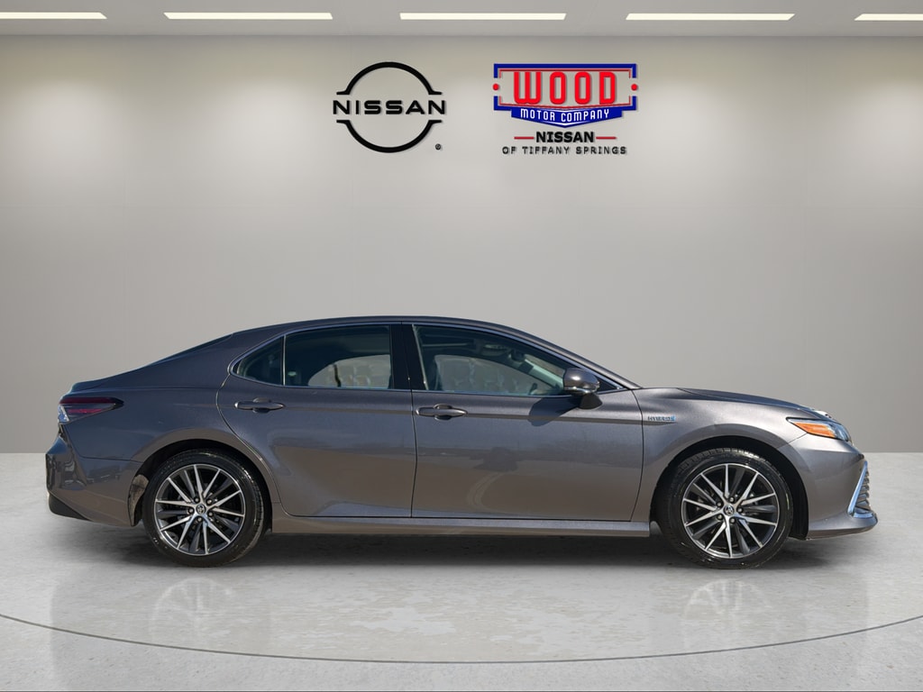 Used 2021 Toyota Camry XLE with VIN 4T1F31AK2MU553685 for sale in Kansas City