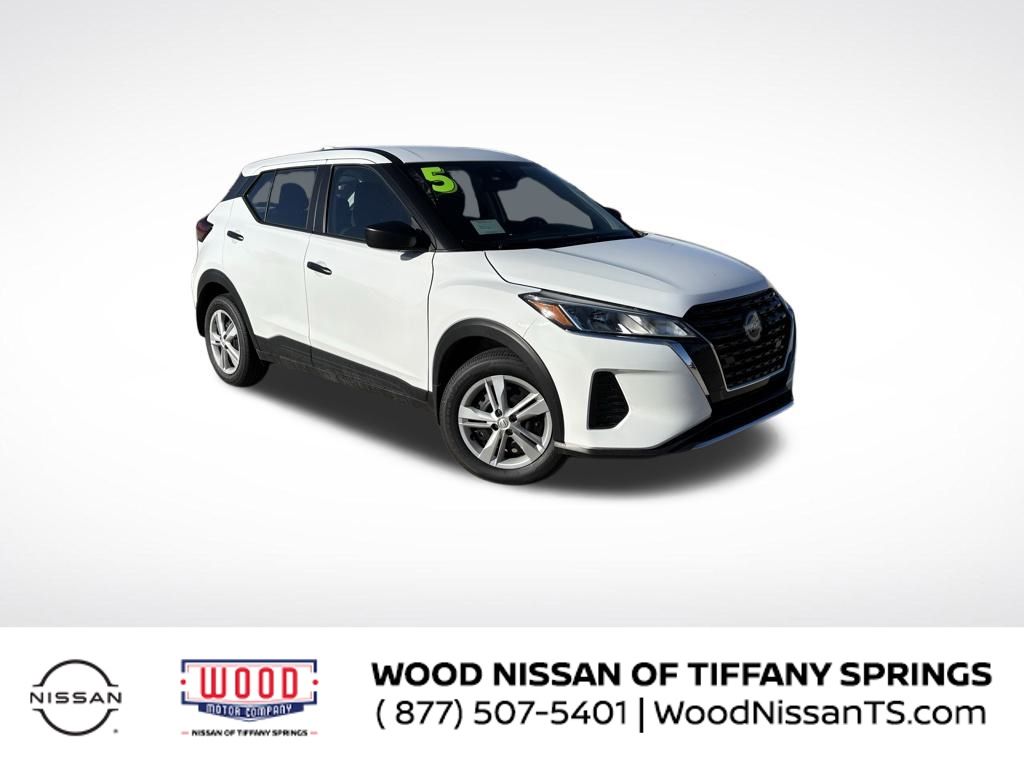 2025 Nissan KICKS PLAY Base's photo