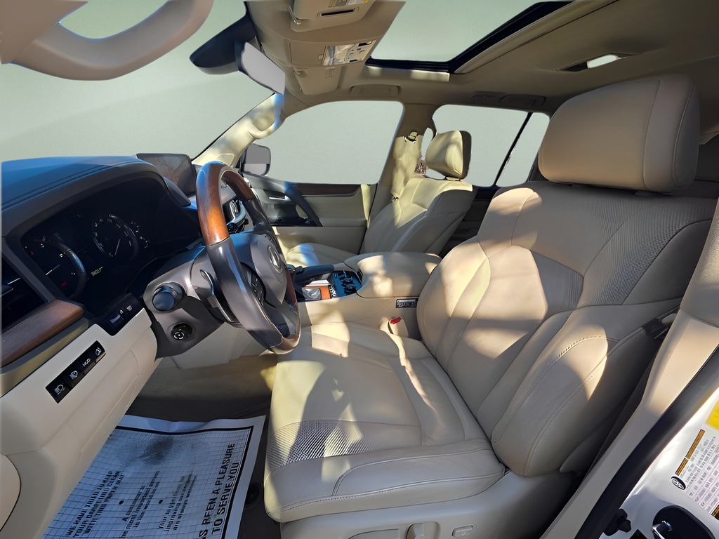 2019 Lexus LX 570 - Photo 21