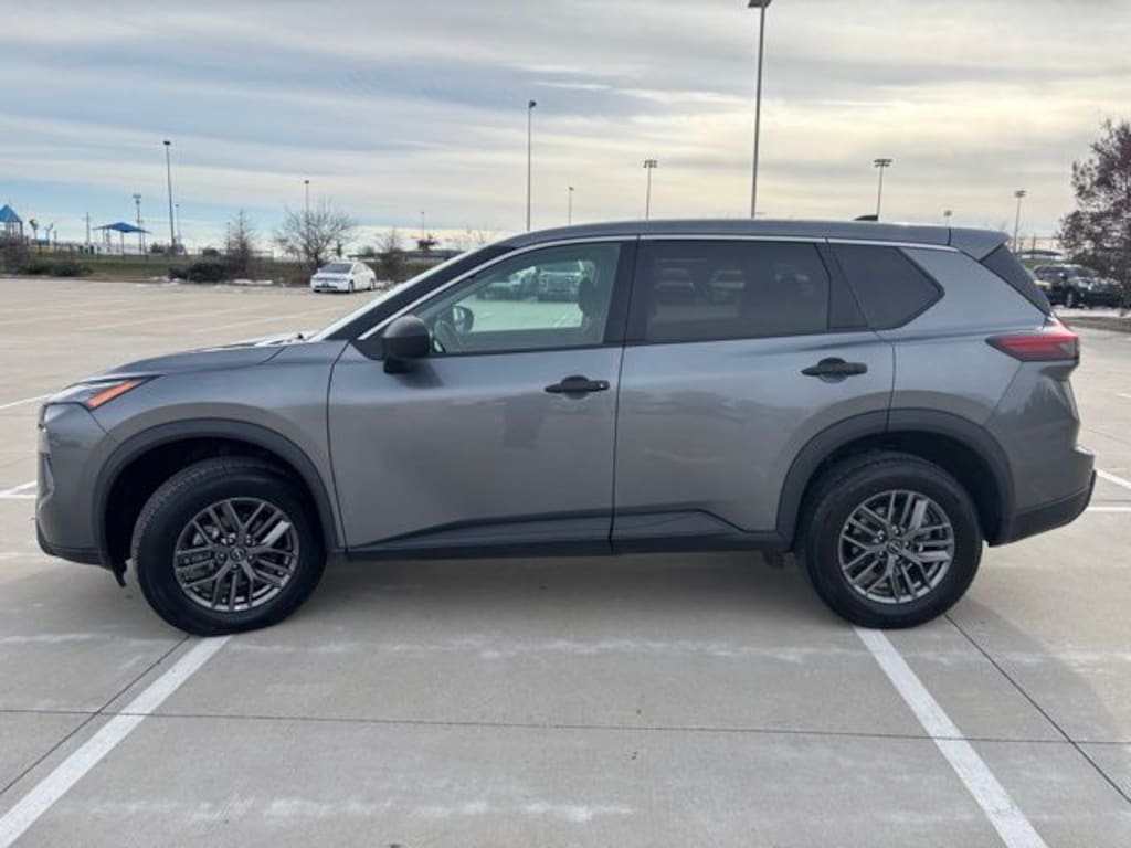 Used 2024 Nissan Rogue S SUV