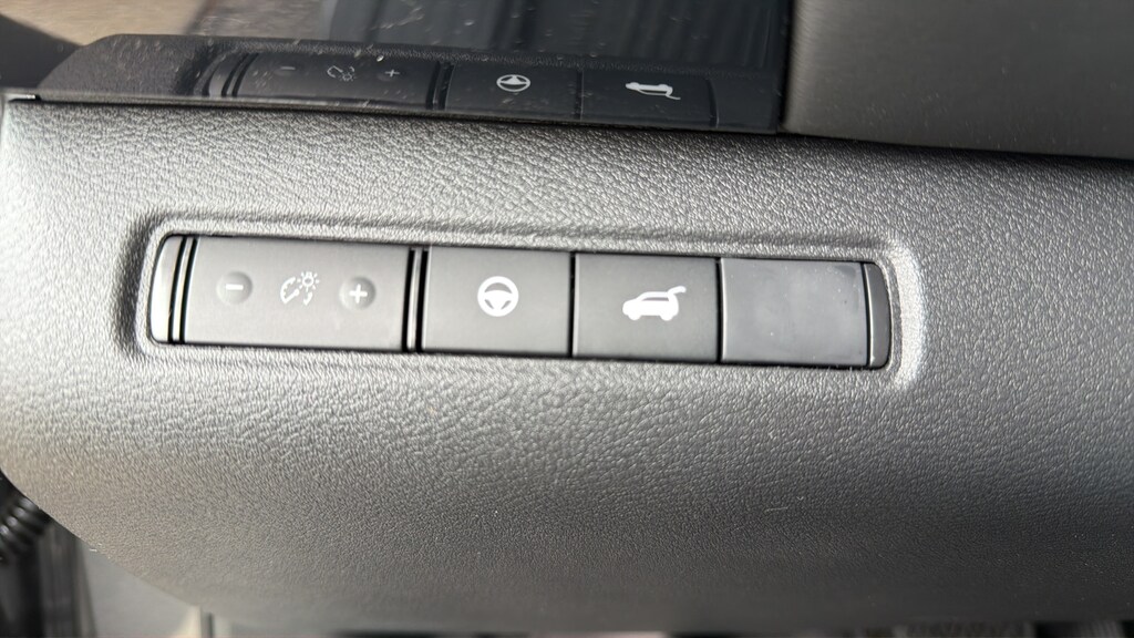 2026 Nissan Pathfinder SV - Photo 26