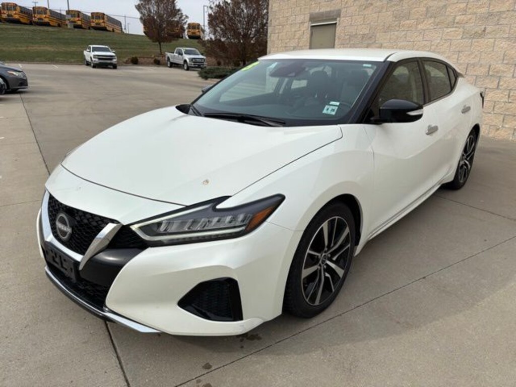 Used 2023 Nissan Maxima SV Sedan