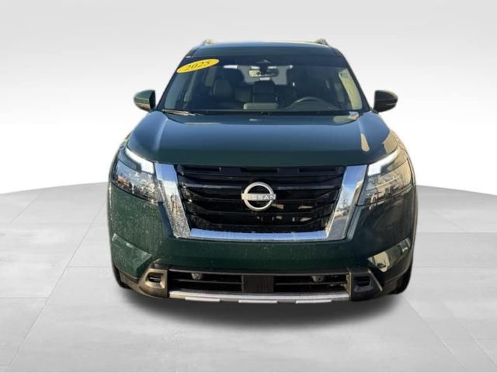 Certified 2025 Nissan Pathfinder SL SUV
