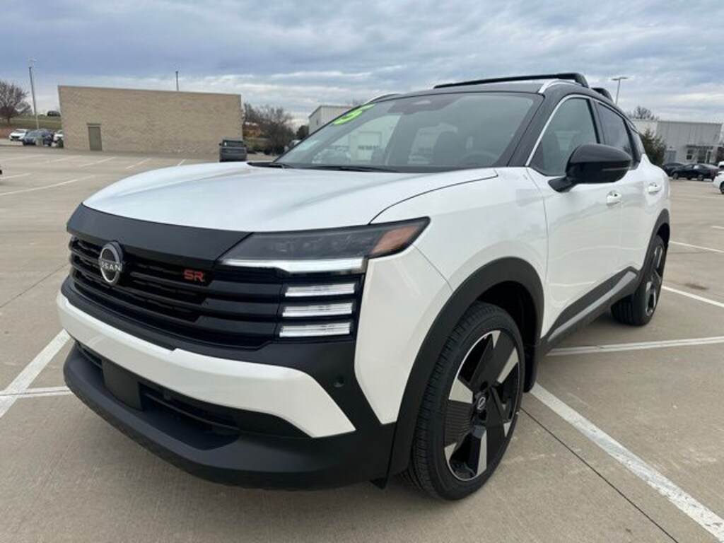 New 2026 Nissan Kicks SR SUV