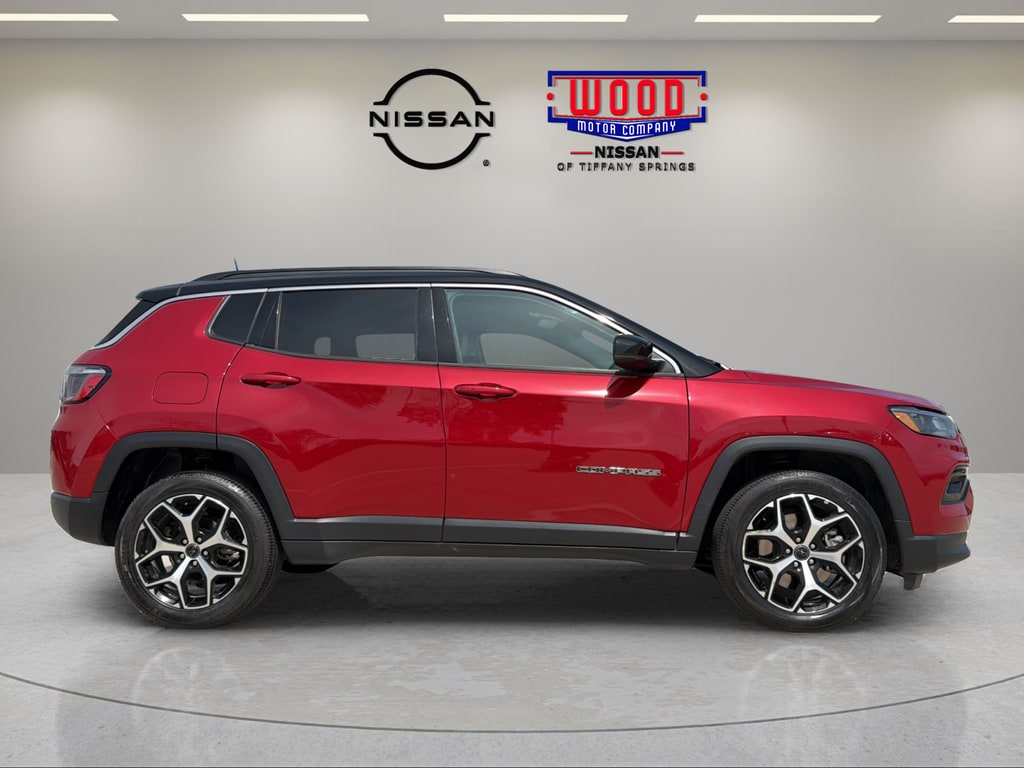 Used 2025 Jeep Compass Limited with VIN 3C4NJDCNXST565718 for sale in Kansas City