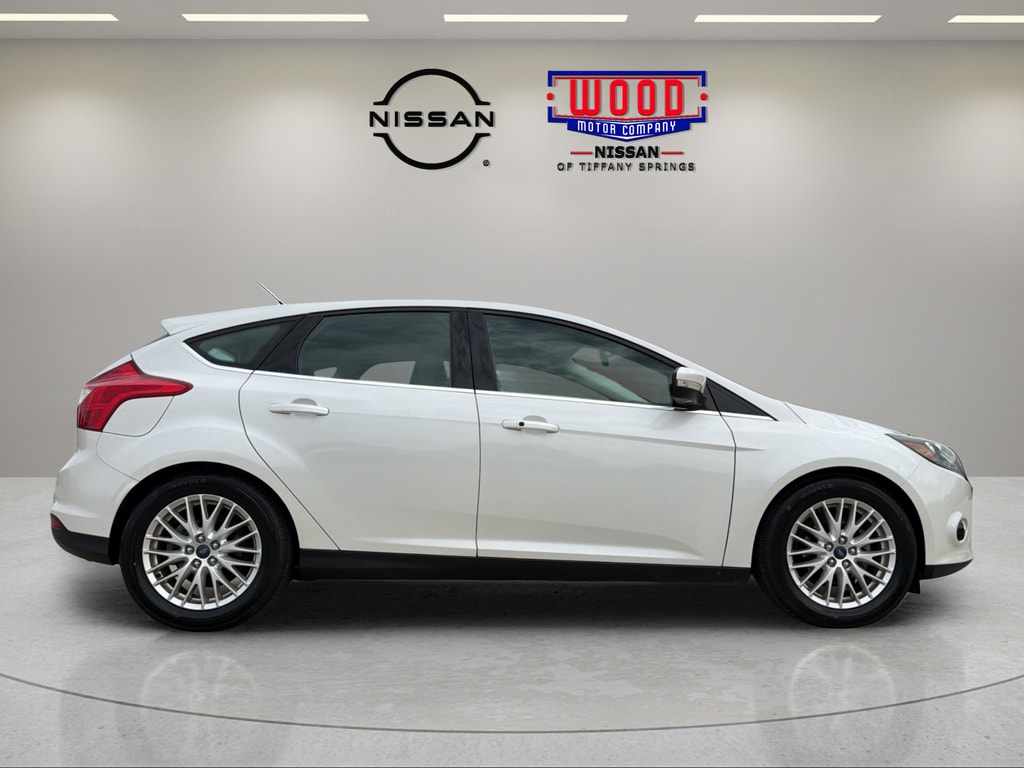 Used 2013 Ford Focus Titanium with VIN 1FADP3N24DL381645 for sale in Kansas City, MO