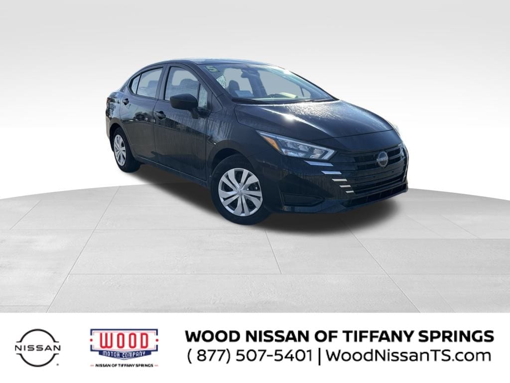 2025 Nissan Versa S's photo