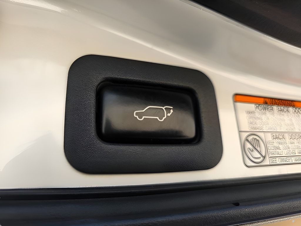 2019 Lexus LX 570 - Photo 31