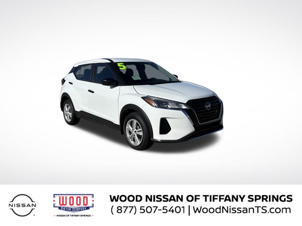 2025 Nissan KICKS PLAY Base's photo