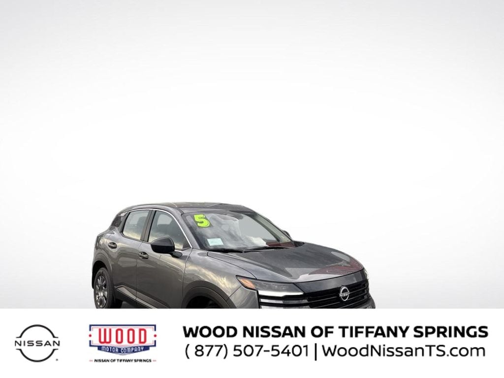 2025 Nissan Kicks S's photo