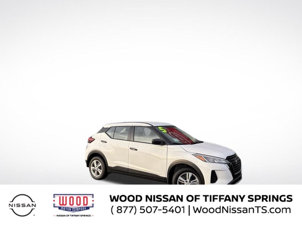 2025 Nissan KICKS PLAY Base