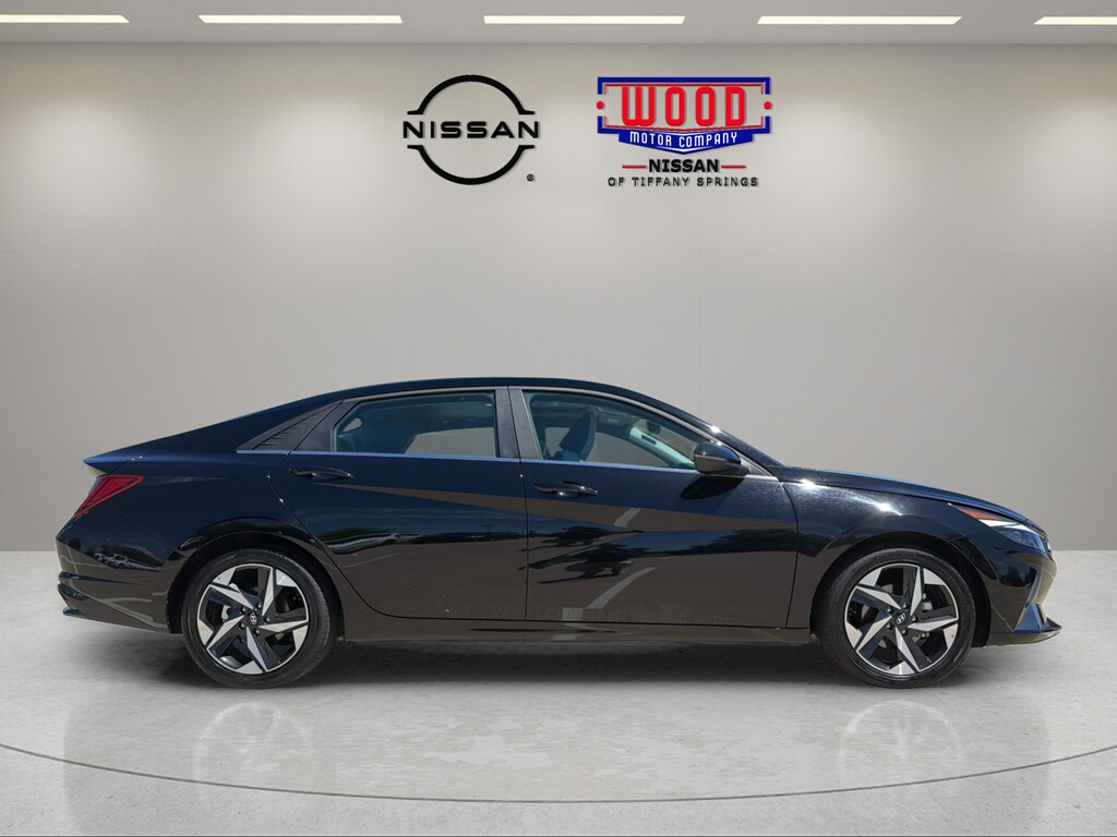Used 2023 Hyundai Elantra Limited with VIN KMHLN4AJ5PU076051 for sale in Kansas City