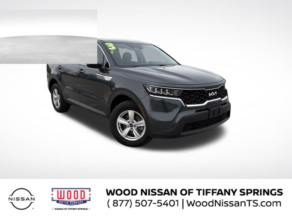 2023 Kia Sorento LX's photo