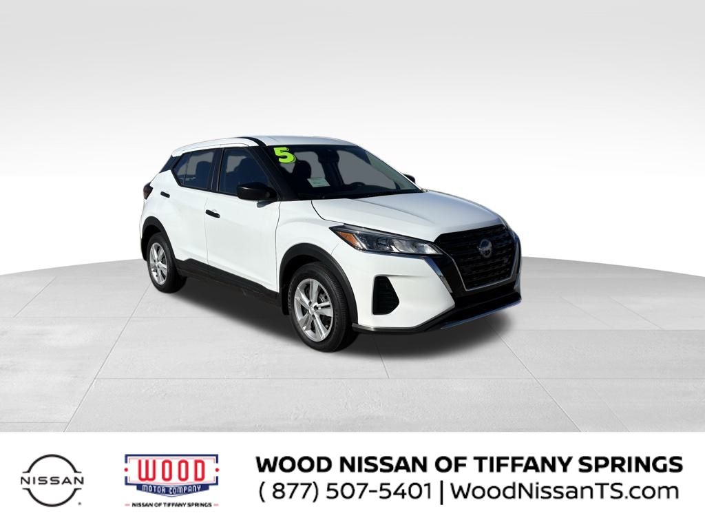 2025 Nissan KICKS PLAY Base's photo