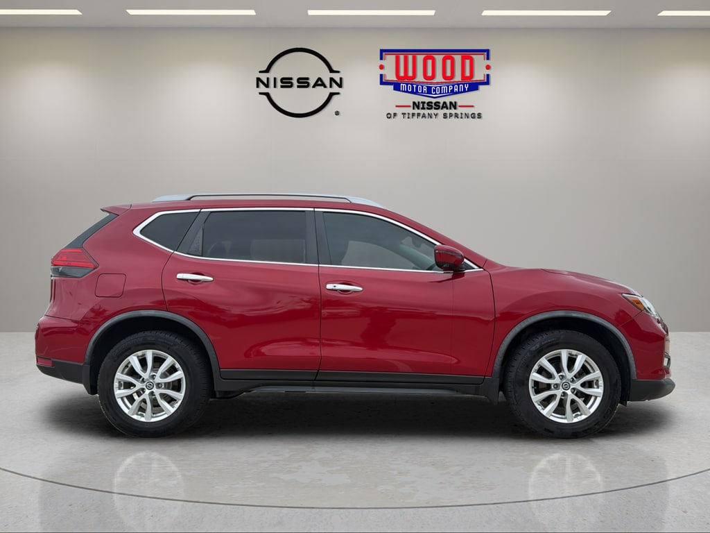 Used 2017 Nissan Rogue SV with VIN JN8AT2MV8HW281023 for sale in Kansas City